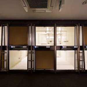  Hotel cápsula Capsule Cube